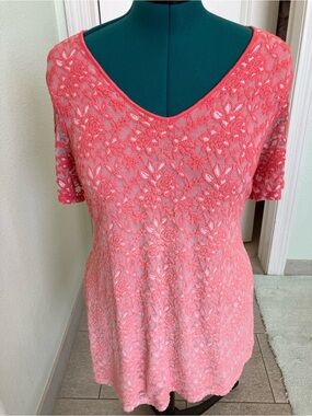 Avenue Pink Coral Floral Lace-Effect V-Neck Ambre Top 18/20